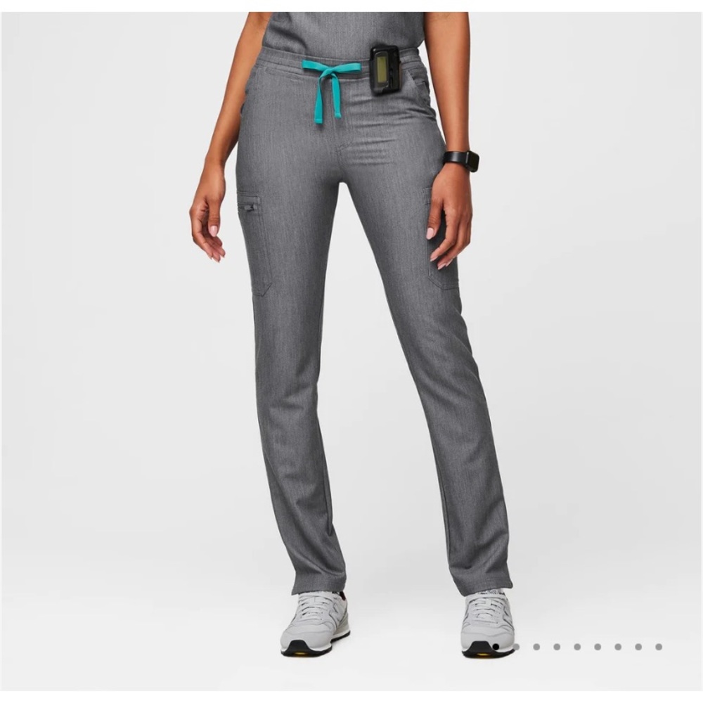 Yola FIGS Scrub bottoms